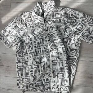 QUICKSILVER White and Grey Pattern Mens Button up Shirt